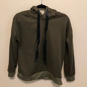 HUNTER GREEN // sweater 🌵